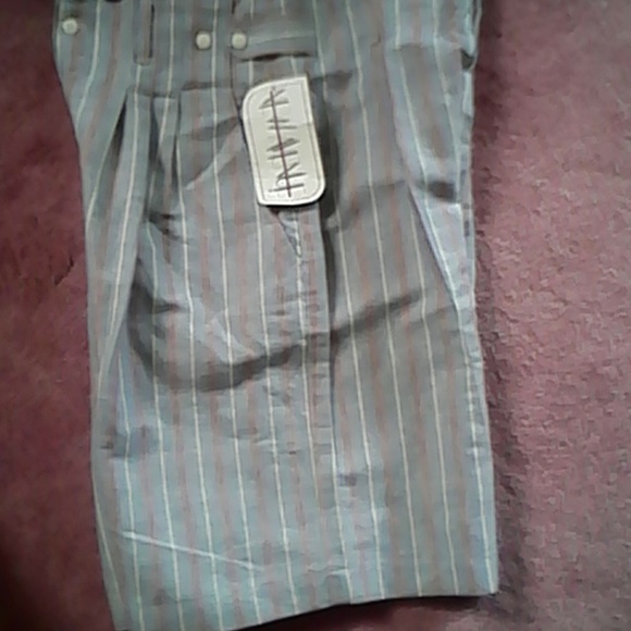 New Avenue Short's New - Picture 7 of 8